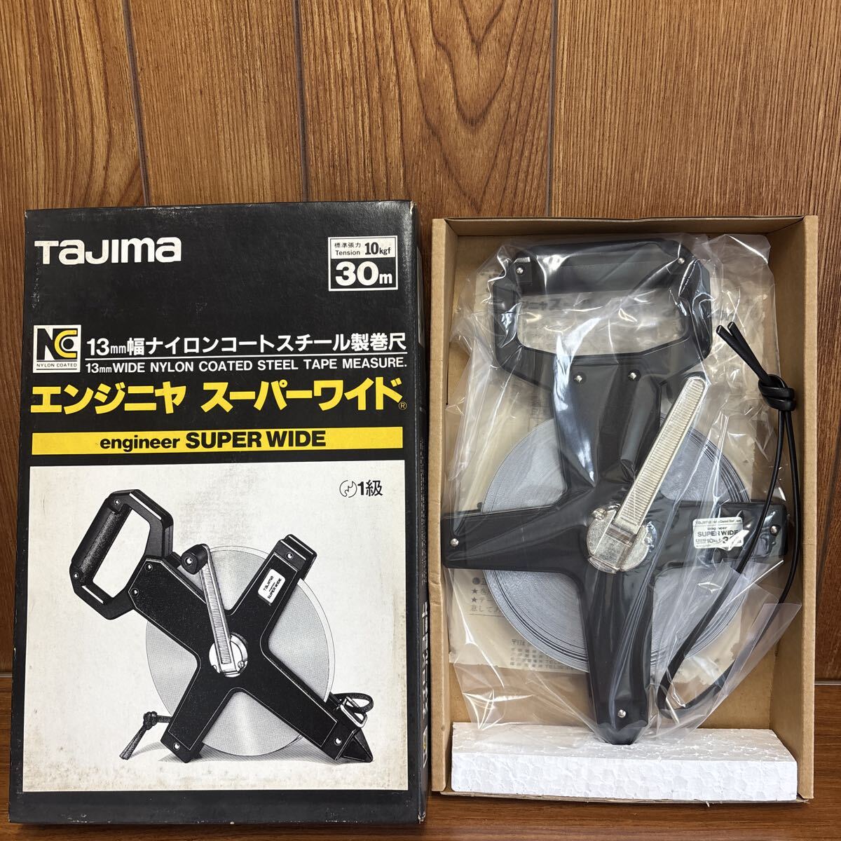 Tajima タジマ エンジニヤ スーパーワイド 30m 13mm幅 ナイロンコートスチール製巻尺 メジャー