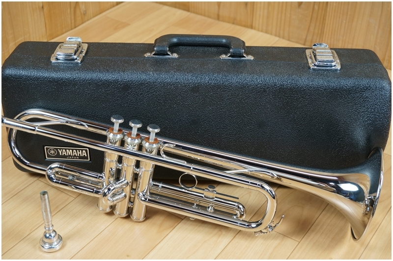【極美品】 YAMAHA ★ ヤマハ楽器 ★ トランペット 日本製 MADE IN JAPAN ★ YTR-1310 YTR1310 ★ ケース マウスピース付き
