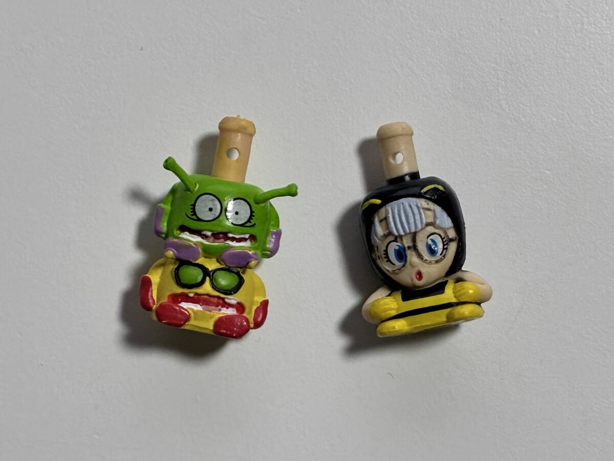 Dr.スランプアラレちゃん　トーテムポールアクセサリー　ニコチャン大王と家来 アラレちゃん　ハチ Ver.