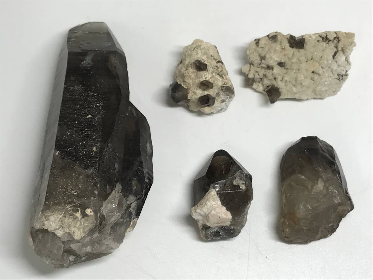 【詳細不明】スモーキークォーツ 煙水晶 茶水晶 水晶 原石 鉱石 岩石 天然石 標本 石 ストーン 自然 趣味 コレクター コレクション