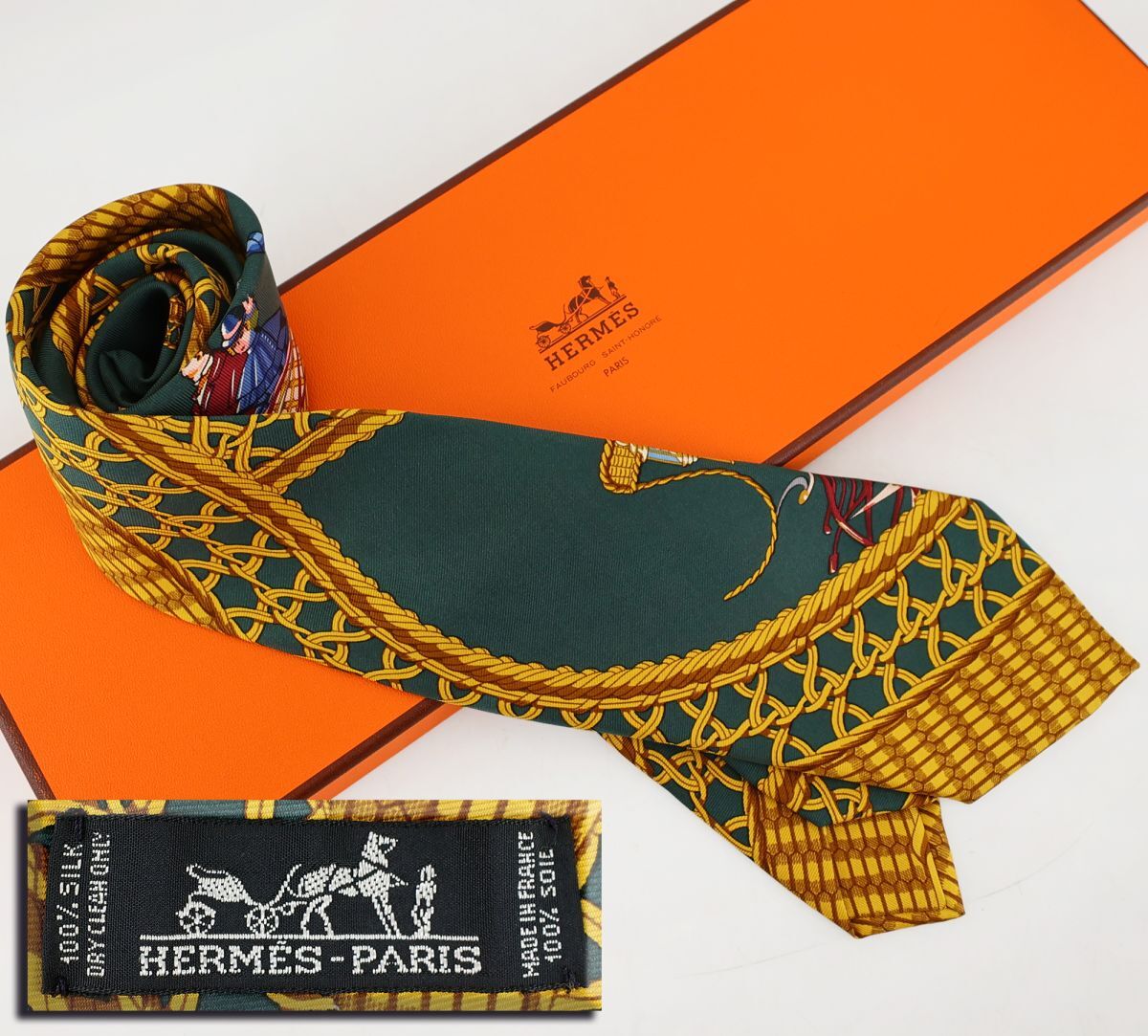 e5450 美品【HERMES】エルメス　ネクタイ　スカーフ柄　シルク100％　フランス製　箱付き