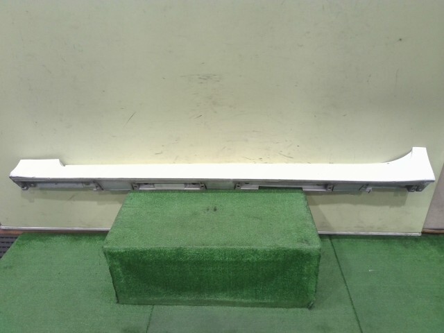クラウン DAA-AWS210 左サイドステップ 2AR-FSE 062 75860-30410-A0 中古