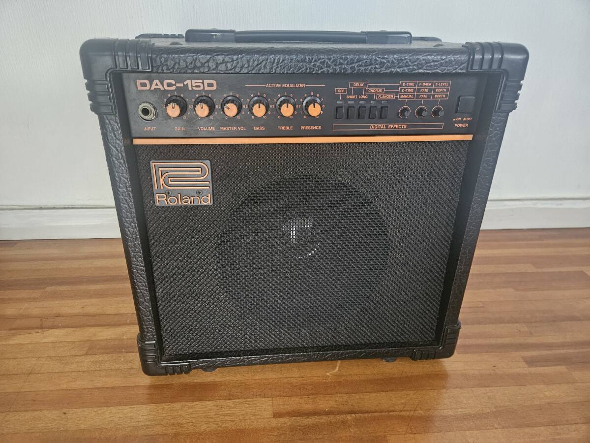 Roland　ローランド　DAC-15D　エレキギター用 アンプ 20W