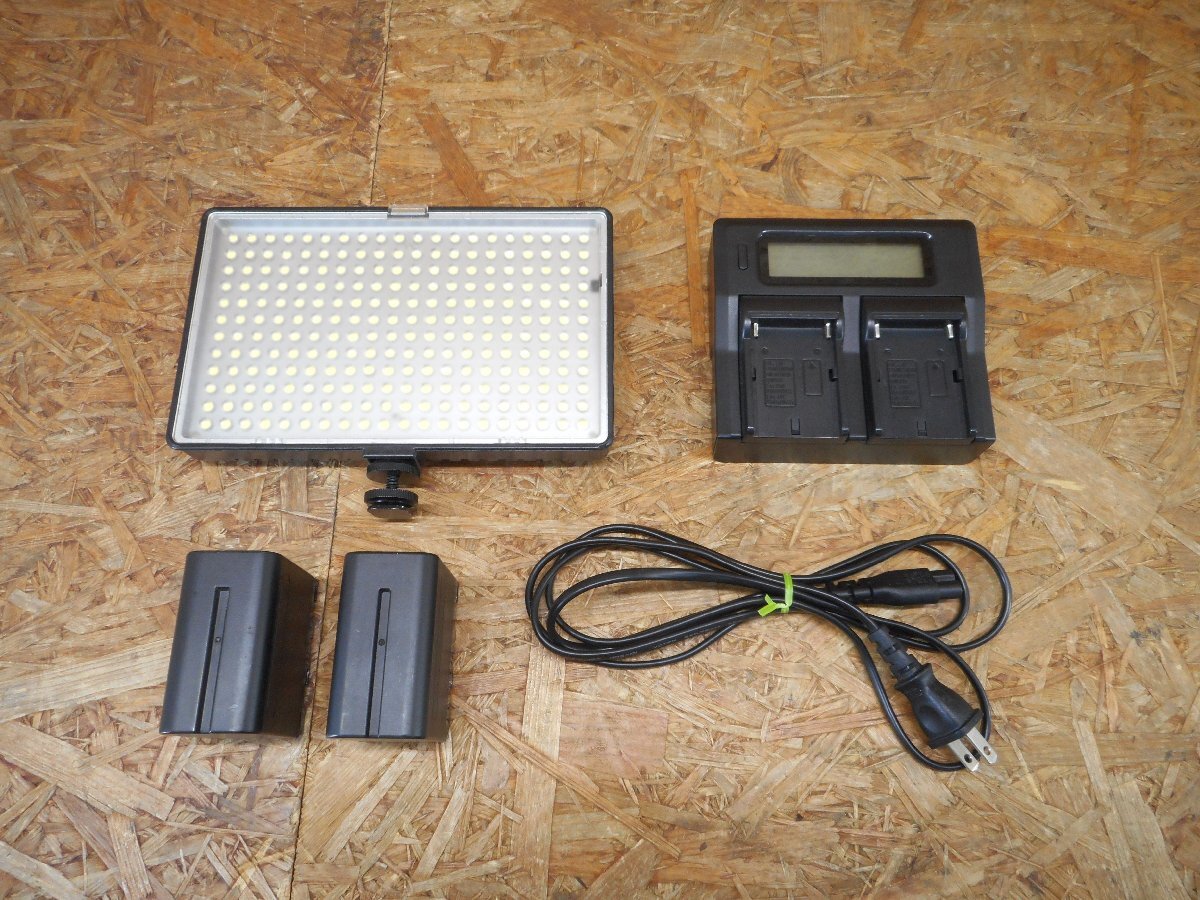 ◎メーカー不明 TL-240S LEDビデオライト 照明 現状品◎L-729