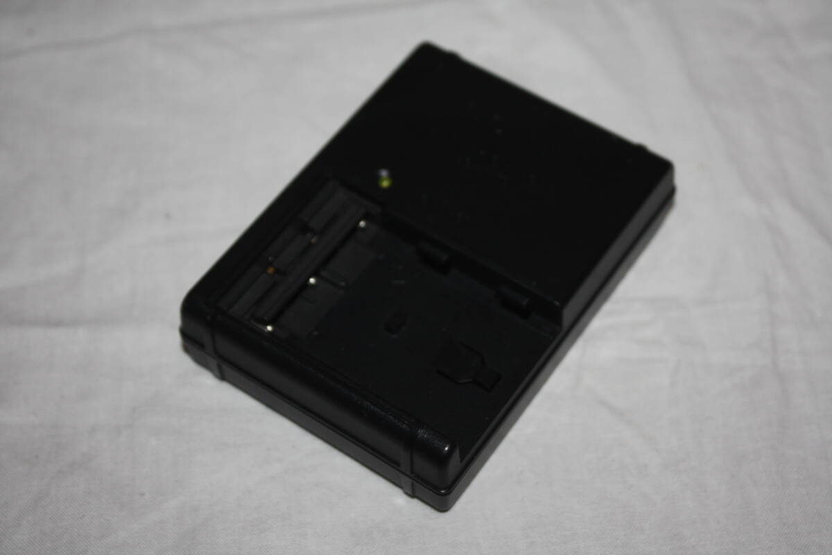 送料無料！　SONY　純正　BC-VM10A　バッテリーチャージャー　（検索:NP-FM55H/NP-FM500H/NP-FM90/NP-QM91D/DCR-TRV/DCR-PC）