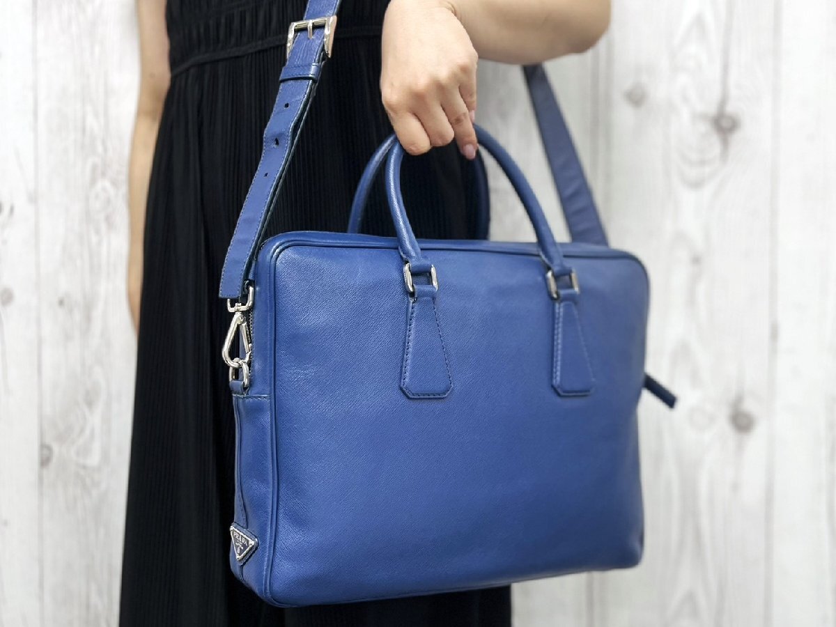 極美品 PRADA プラダ ビジネスバッグ ハンドバッグ ショルダーバッグ バッグ サフィアーノレザー 紺 A4収納可 2WAY メンズ 101140Y