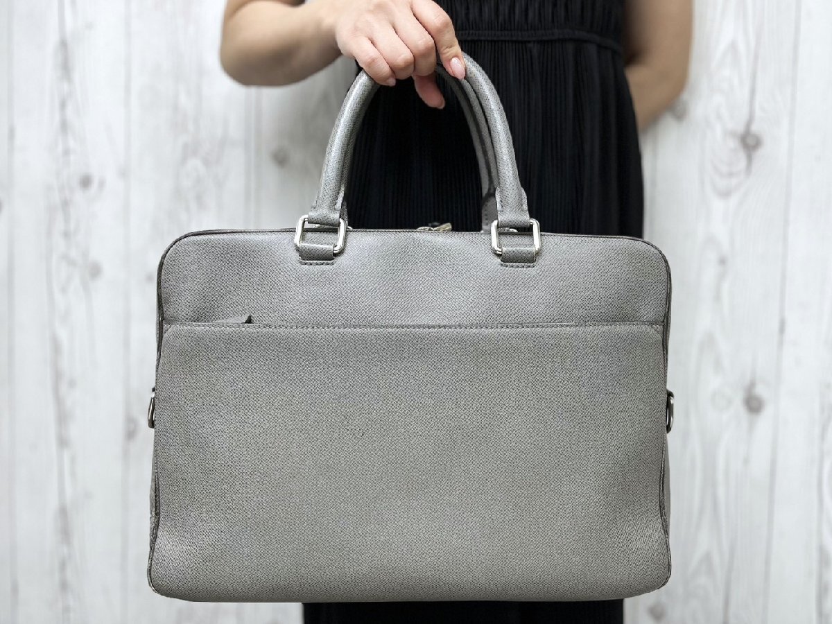 極美品 LOUIS VUITTON ルイヴィトン タイガ ポルトドキュマンビジネス PDB グラシエ ビジネス バッグ M32711グレーA4可 メンズ 101196Y