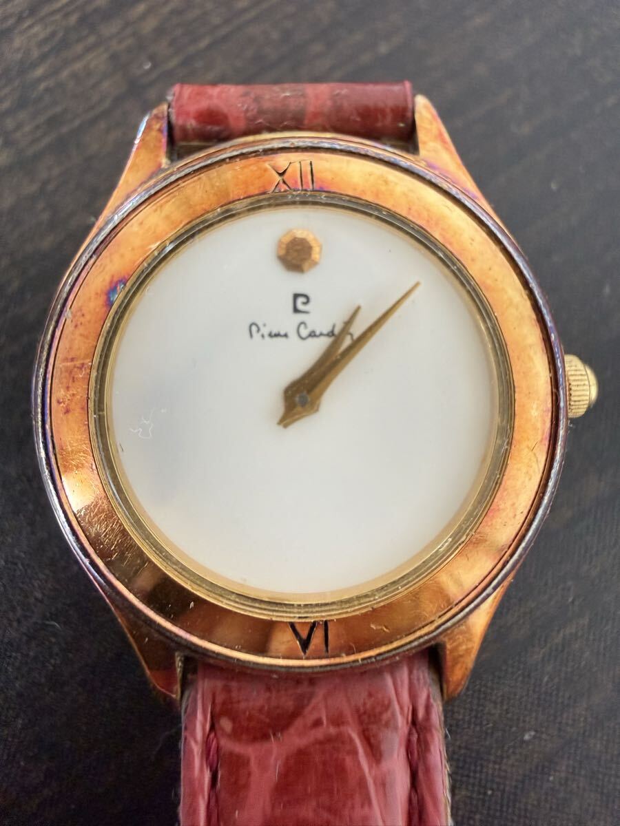 ピエールカルダン pierre cardin 腕時計 クォーツ 白文字盤 ローマ数字 2針 ゴールド ヴィンテージ 不動品 ジャンク★6878