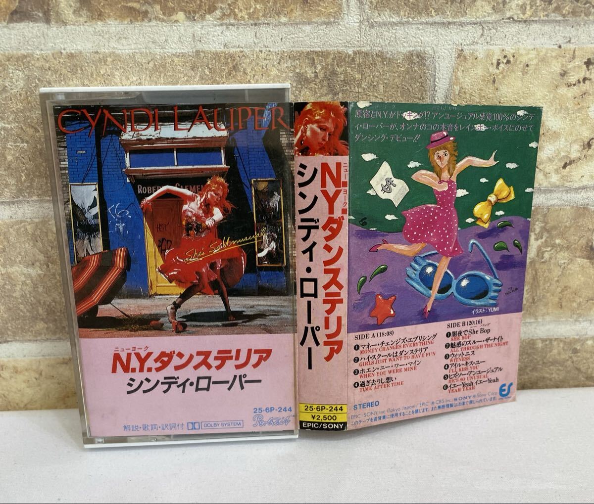 【美品】◆ N Y ダンステリア CYNDI LAUPER シンディ ローパー　カセットテープ　 She's So Unusual ※試聴確認済み