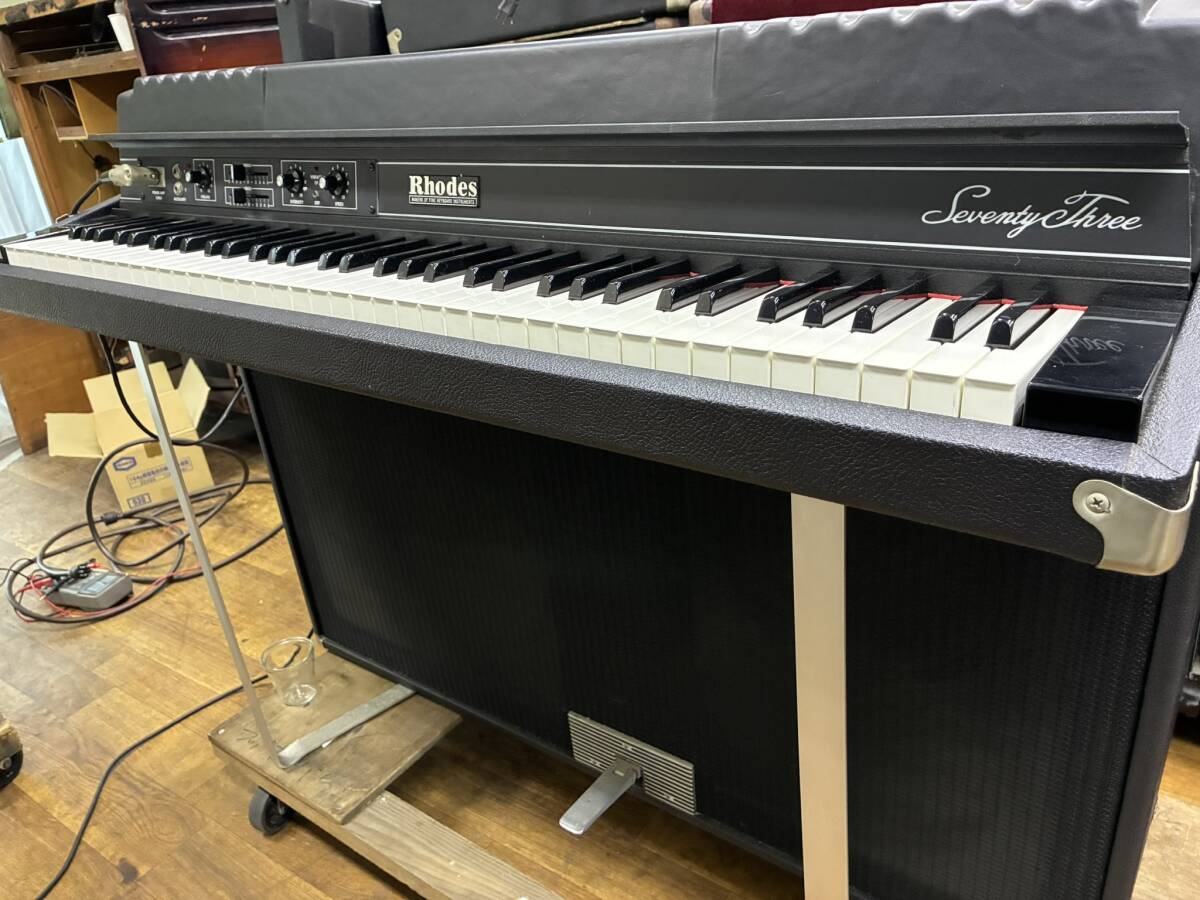 Rhodes piano Mark Ⅱ Suitcase Plastic Keyboard Model 　ローズ ピアノ マークⅡ スーツケース プラ鍵 モデル