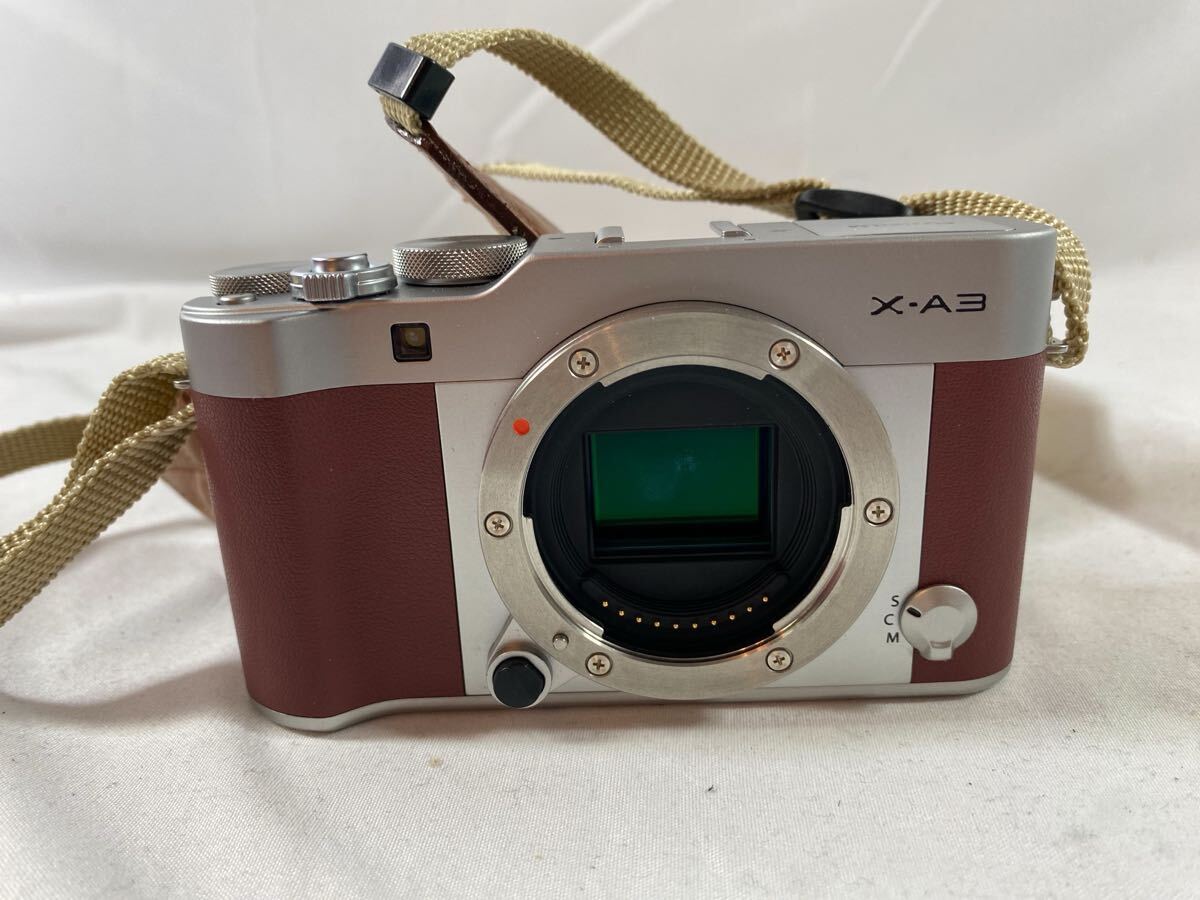④ FUJIFILM デジタルカメラ　X-A3 デジタル一眼レフ　通電確認済み　【06102】