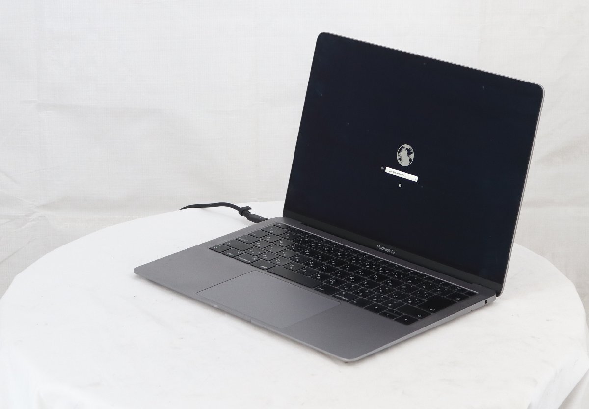 Apple MacBook Air A1932　容量不明 アクティベーションロック■ジャンク品