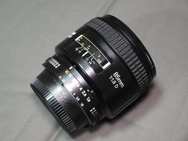 Nikon AF NIKKOR 85mm F1.8 D 中古良品