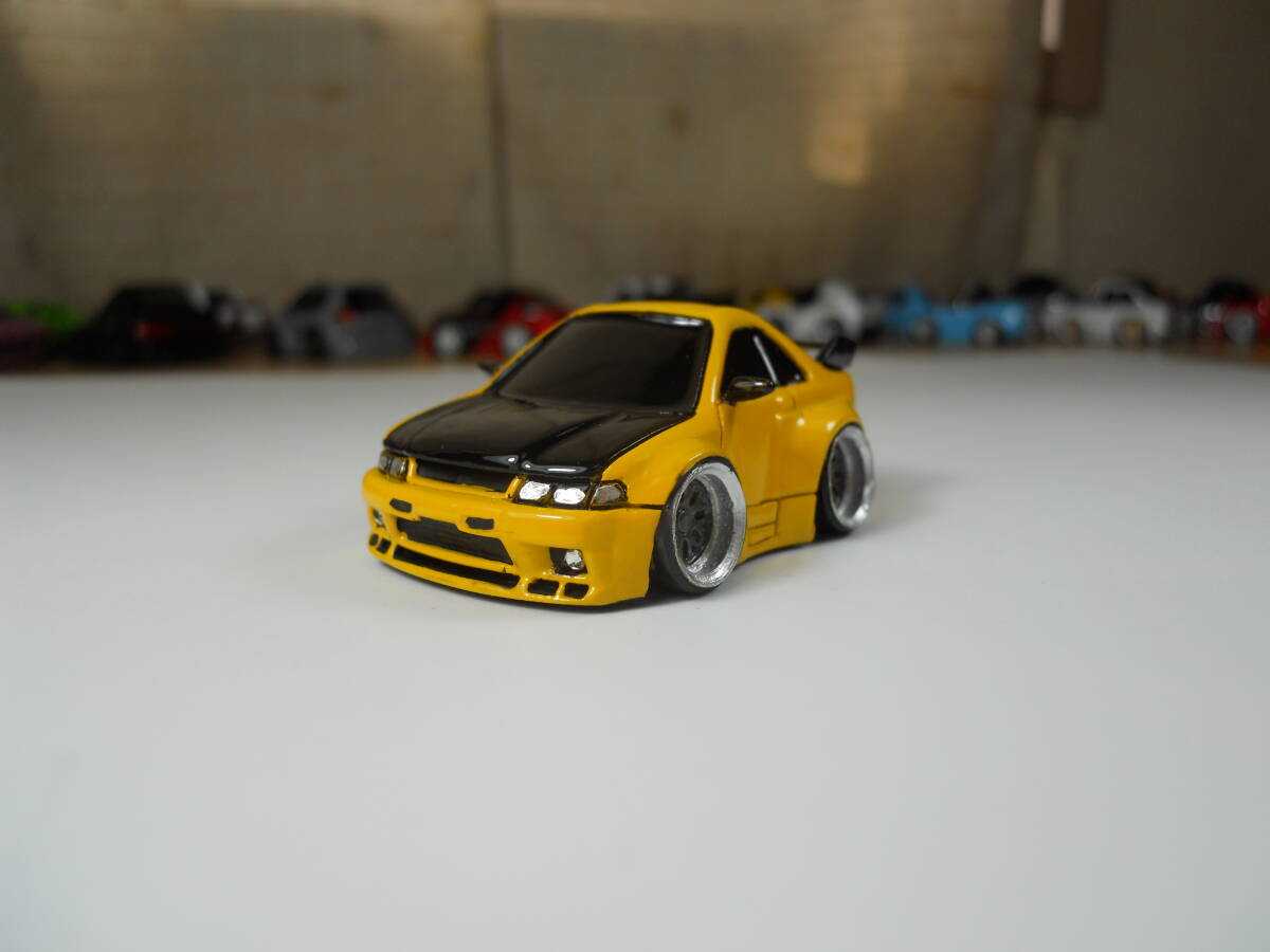 カスタムミニカー　ニッサンスカイラインGT-R R33 ワイドボディ　BBS イエロー　21
