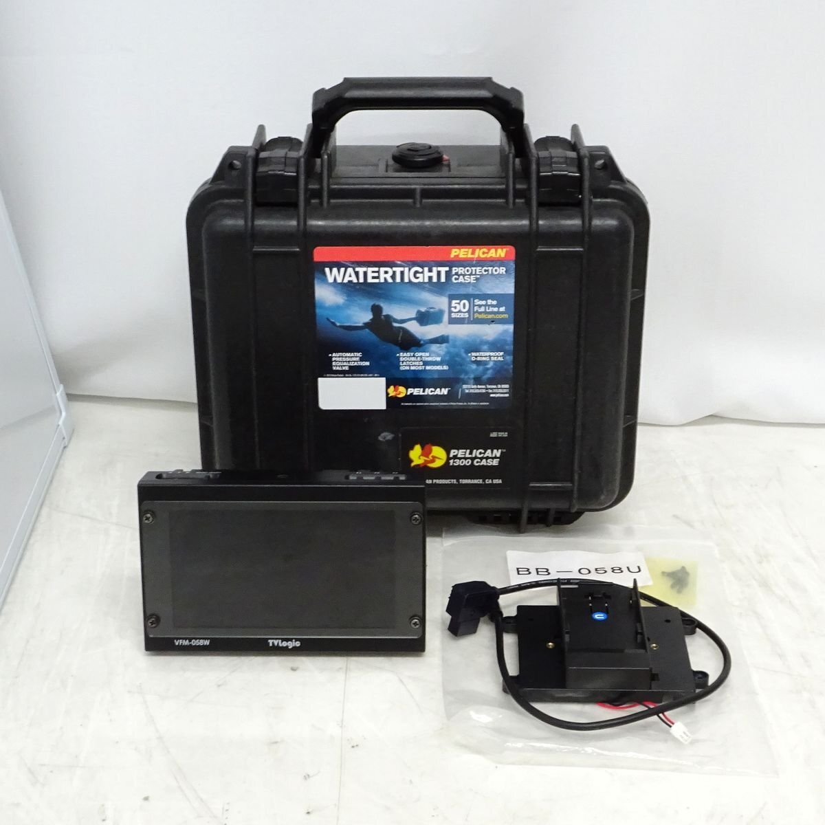 IDX TVlogic VFM-058W 5.5型 FHD 対応ビューファインダー モニター（3G/HD/SD-SDI・HDMI対応）【中古/訳アリ動作品】#452299-00