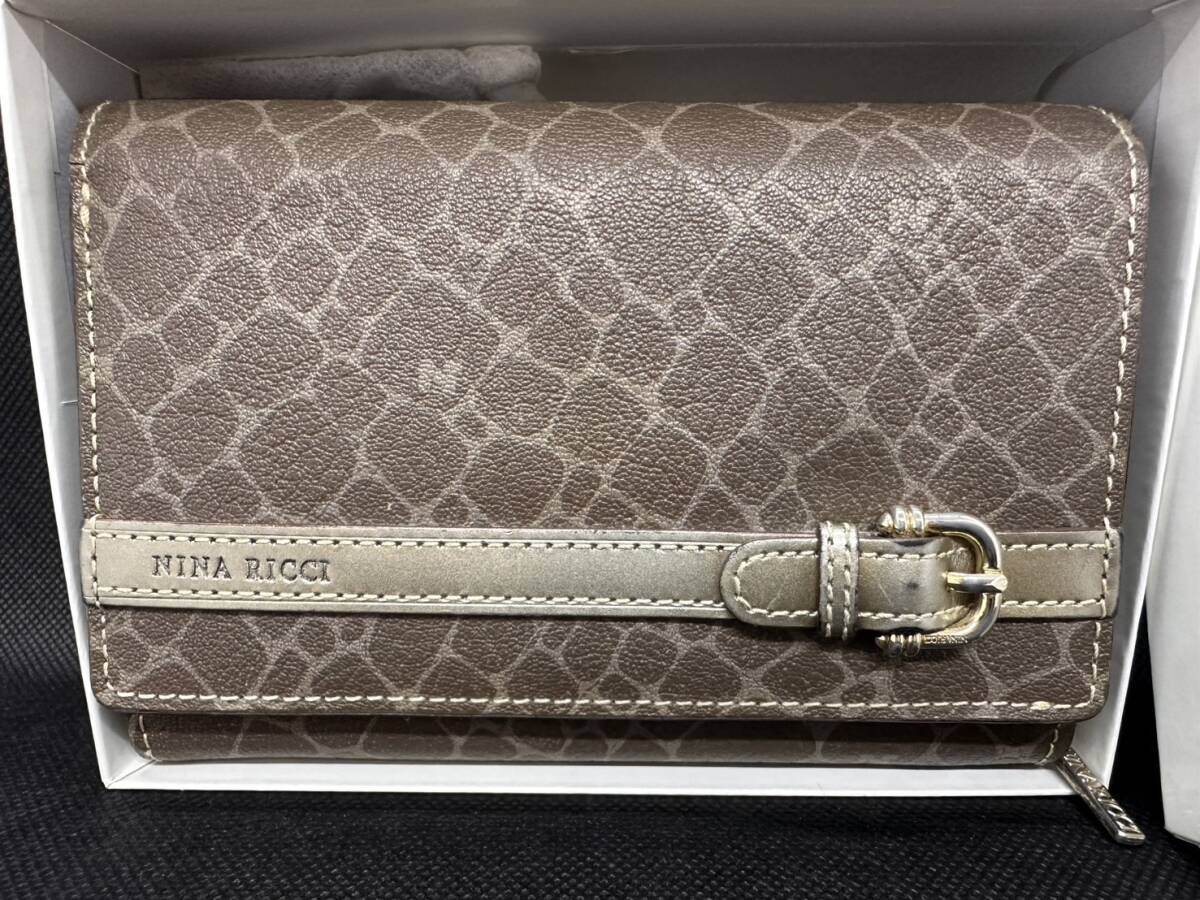 【美品・箱付き】NINA RICCI ニナリッチ カラーヌーボー 2つ折り財布 ジラフ柄 レザーベルト BOXパース 訳あり・格安　1297