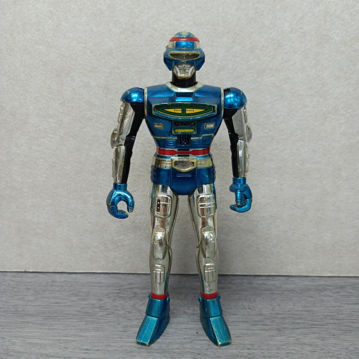 y052805fk 当時物 フィギュア 超合金 BANDAI バンダイ 宇宙刑事シャイダー 1984年 ビンテージ 【現状品】
