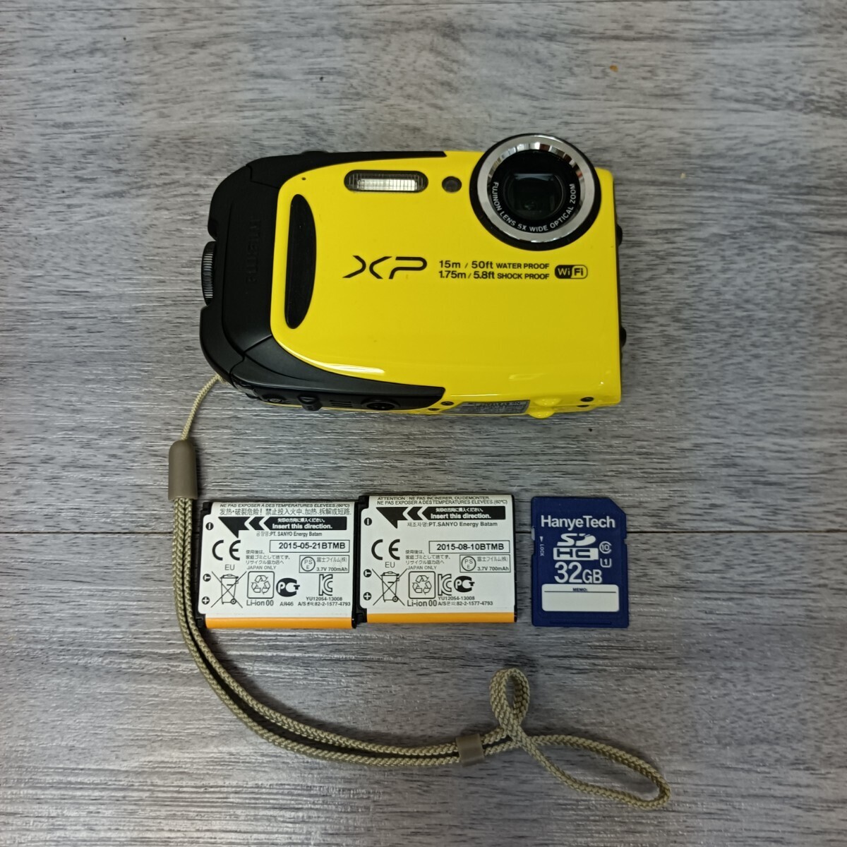 y060103fk FUJIFILM Finepix XP80 防水 耐衝撃 【現状品