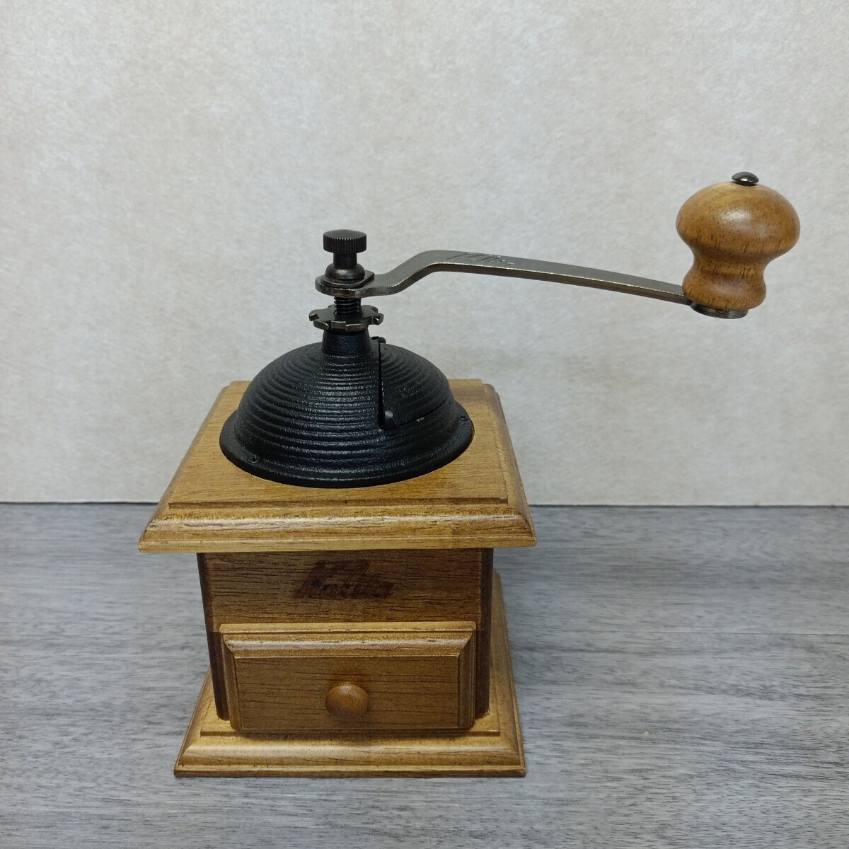 y060102fk Kalita カリタ コーヒーミル クラシックミル ドームミル 手挽き 木製 鋳鉄製 珈琲 アンティーク調 アンティーク