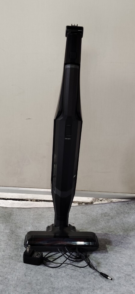 y060403fk シー・シー・ピー 充電式掃除機 CC-DC06-EK 【2022年製】