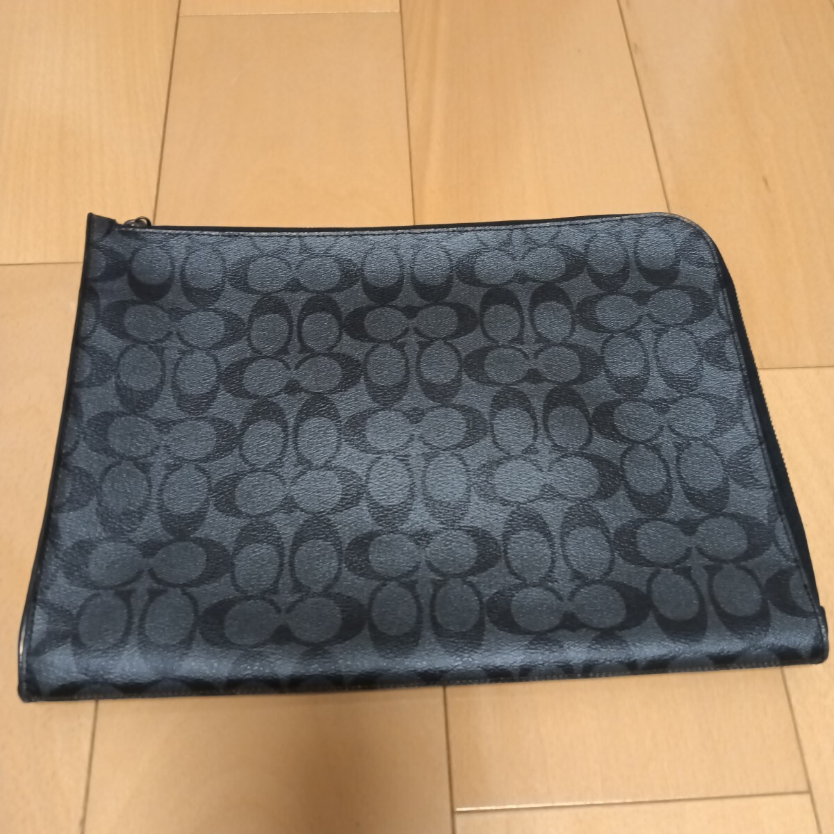 COACH コーチ クラッチバッグ セカンドバッグ シグネチャー柄 グレー　中古美品