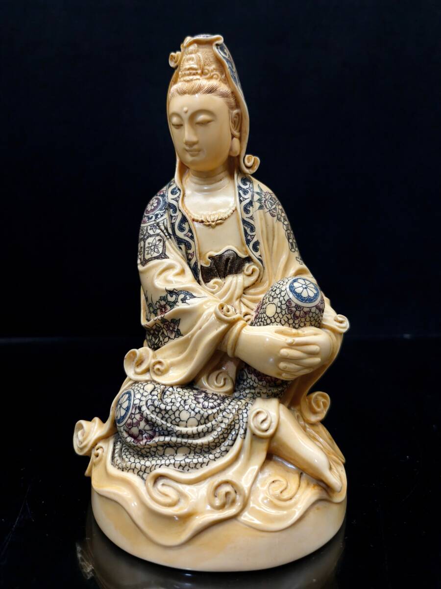 旧蔵 清時代 古珍材彫 特殊材質 特殊白芯 彩繪 観音像 仏像 仏教古美術 手彫 極細工 古美術 古美味 中国古玩 骨董品 時代物 稀少唐物
