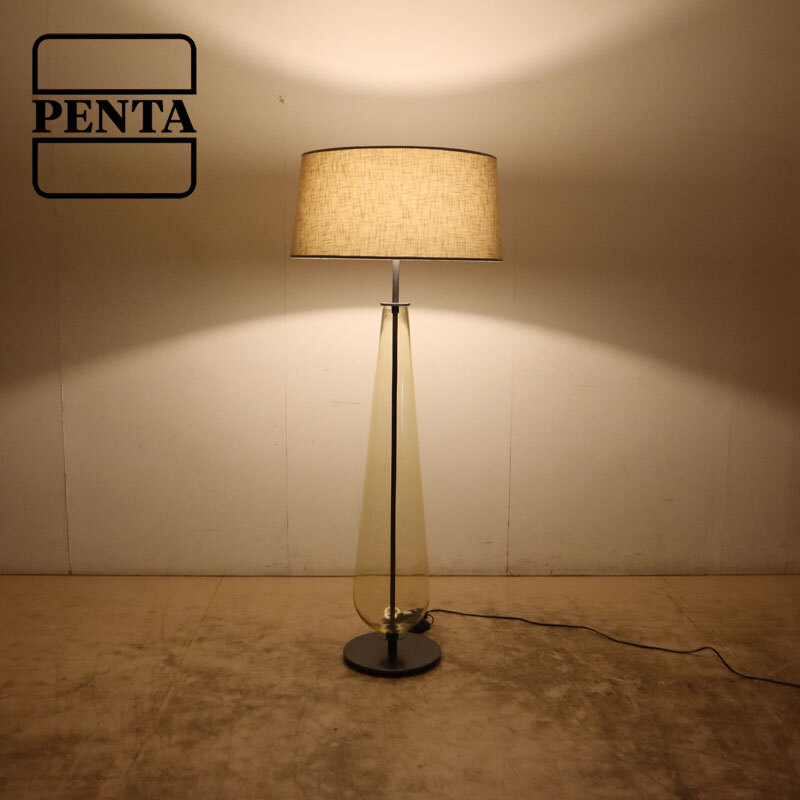 ◆展示美品◆ PENTA ペンタ NEW CLASSIC TERRA ニュー・クラシック・テラ フロアスタンド フロアランプ 照明 ガラス×ファブリック
