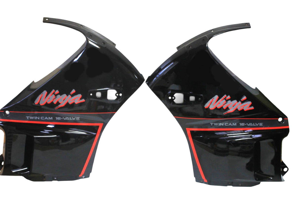 良品　希少★NINJYA　カワサキGPX400/600☆純正フロントカウル　GPX400R ZX400F　共通