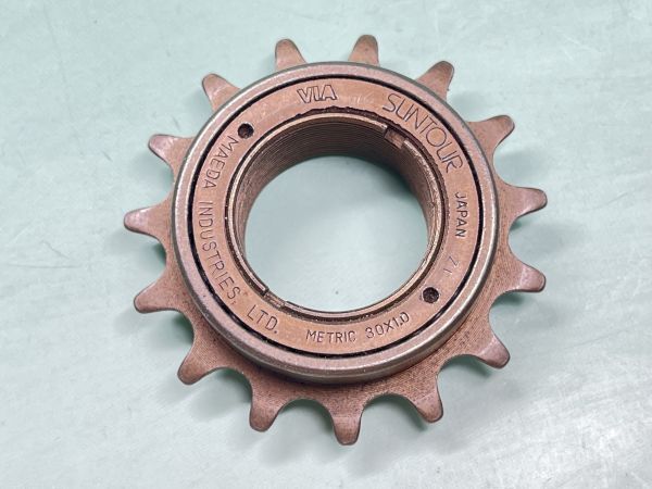 SUNTOUR シングルフリー 15T METRIC 30×1.0 厚歯 サンツアー コグ 0620R2604/230