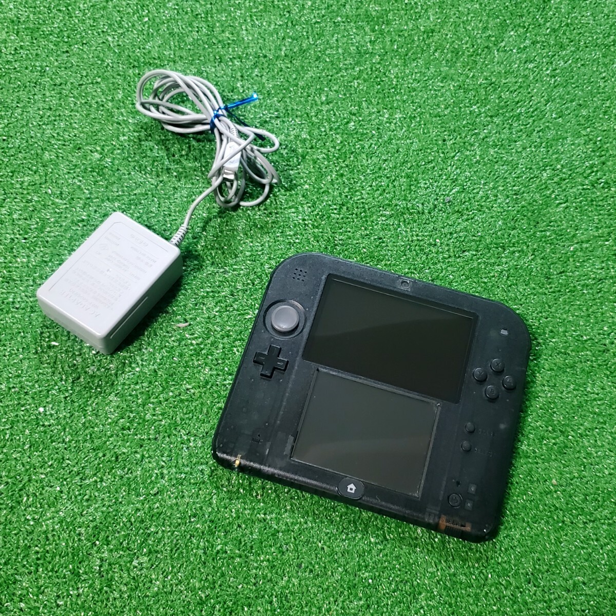 NINTENDO 2DS 本体 動作確認済み 初期化済み クリアブラック 充電器あり Nintendo オススメ(*^^*) ニンテンドー 任天堂 ゲーム機器 希少品 