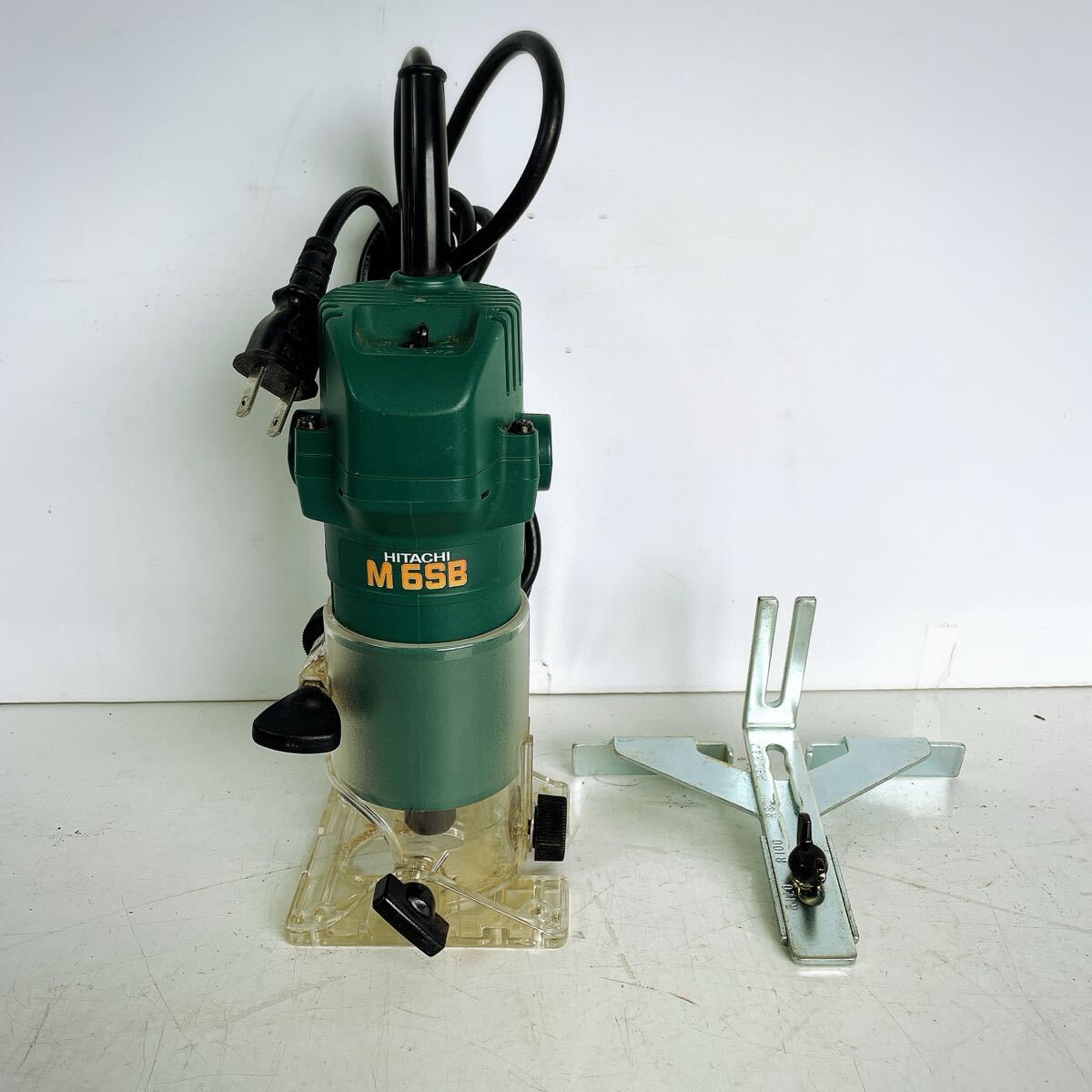 809(中古) 日立工機 M6SB トリマ 6mm 100V HITACHI 電動工具 電動トリマー 木工 DIY ハイコーキ 通電確認済み 現状品