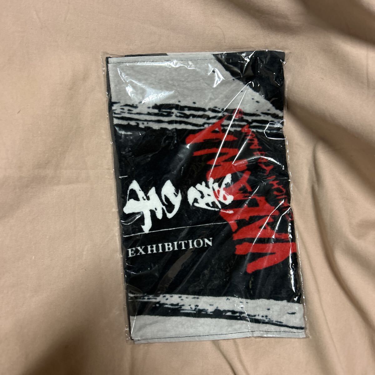 矢沢永吉 EXHIBITION フェイスタオル 黒 赤 白 未開封　俺たちの矢沢永吉展　