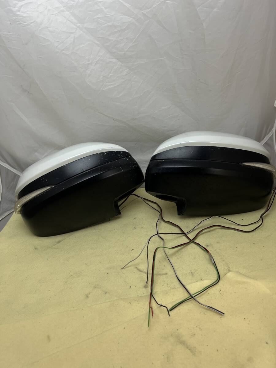 200系 ハイエース AVEST アベスト LED シーケンシャル ウインカー ドアミラー カバー 白黒 / 純正カバー交換タイプ/1型2型3型4型5型