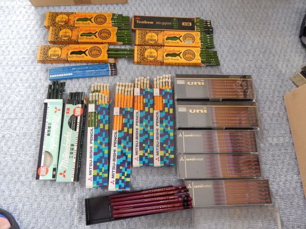 未使用鉛筆　三菱　トンボ　スタッドラー　HB F Hなどおまとめ194本