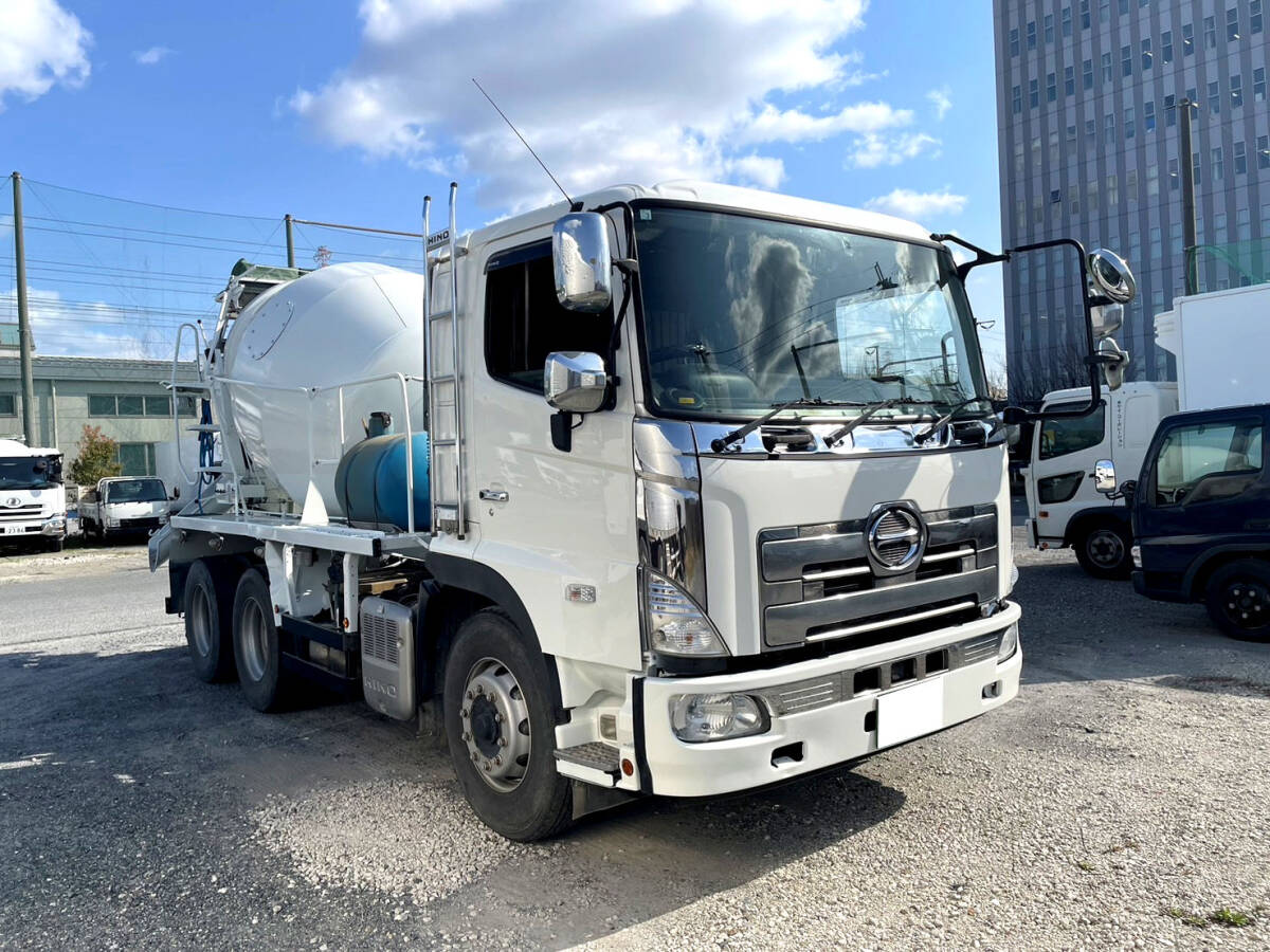 ●平成26年 日野プロフィア 大型 コンクリートミキサー車 カヤバ製 8.7立米 360馬力 ETC 塗装済●