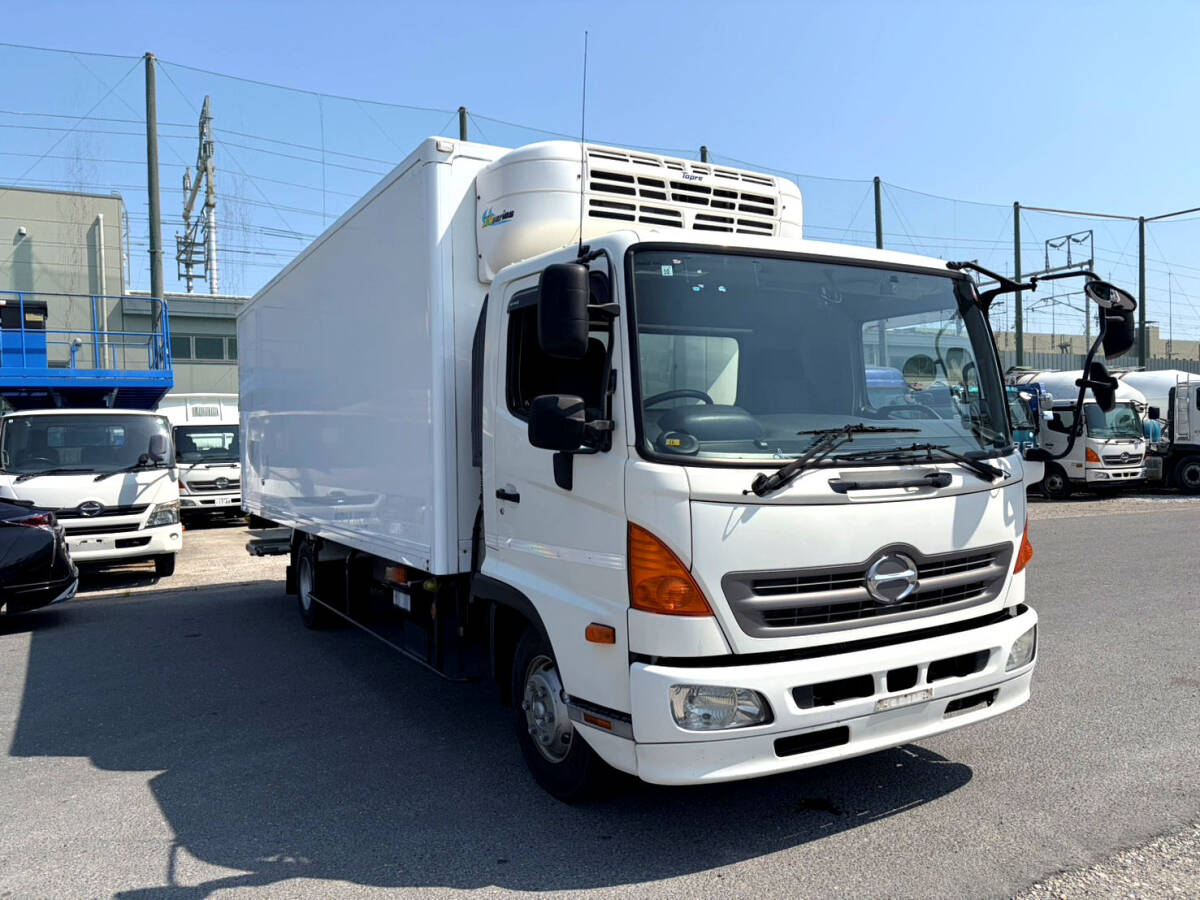 ●平成28年 日野レンジャー 4t 冷蔵冷凍車 格納PG 低温設定 62ボディ フルワイド 車検8年10月●