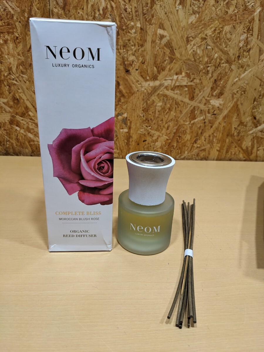 NeoM　ネオム リードディフューザー　LUXURY ORGANICS 100ml COMPLETE BLISS MOROCCAN BLUSH ROSE ORGANIC REED DIFFUSER Made in England