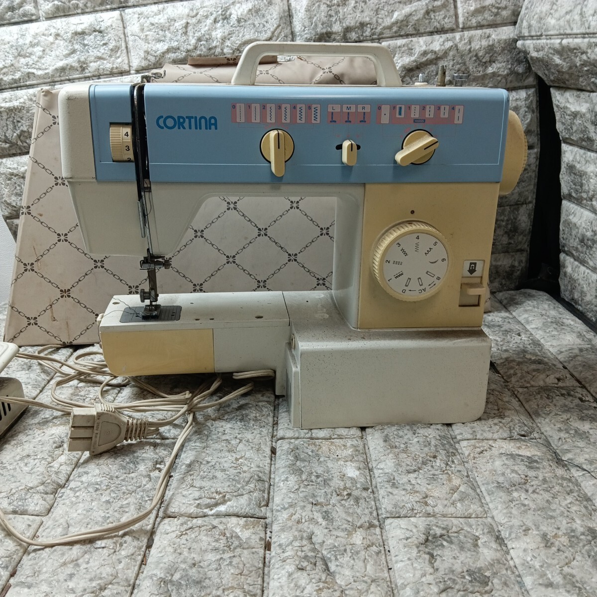 T06k8 ブラザー ミシンcortina．ジャンク
