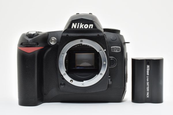 ★良品・ショット数1380 ★ ニコン Nikon D70 ボディ デジタル一眼 #BE023-1/9353 ★