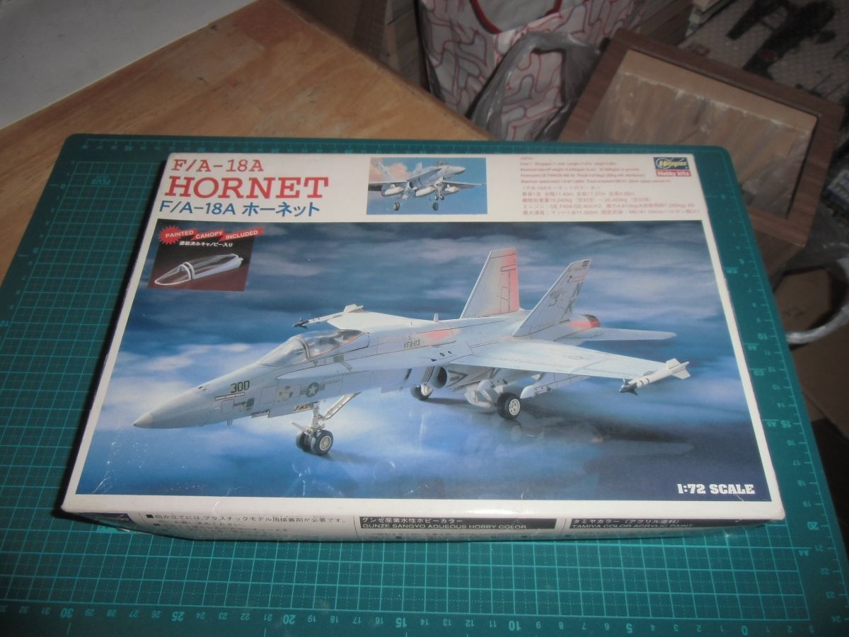 塗装済みキャノピー入り☆1/72　F/A-18A ホーネット　ハセガワ　HORNET