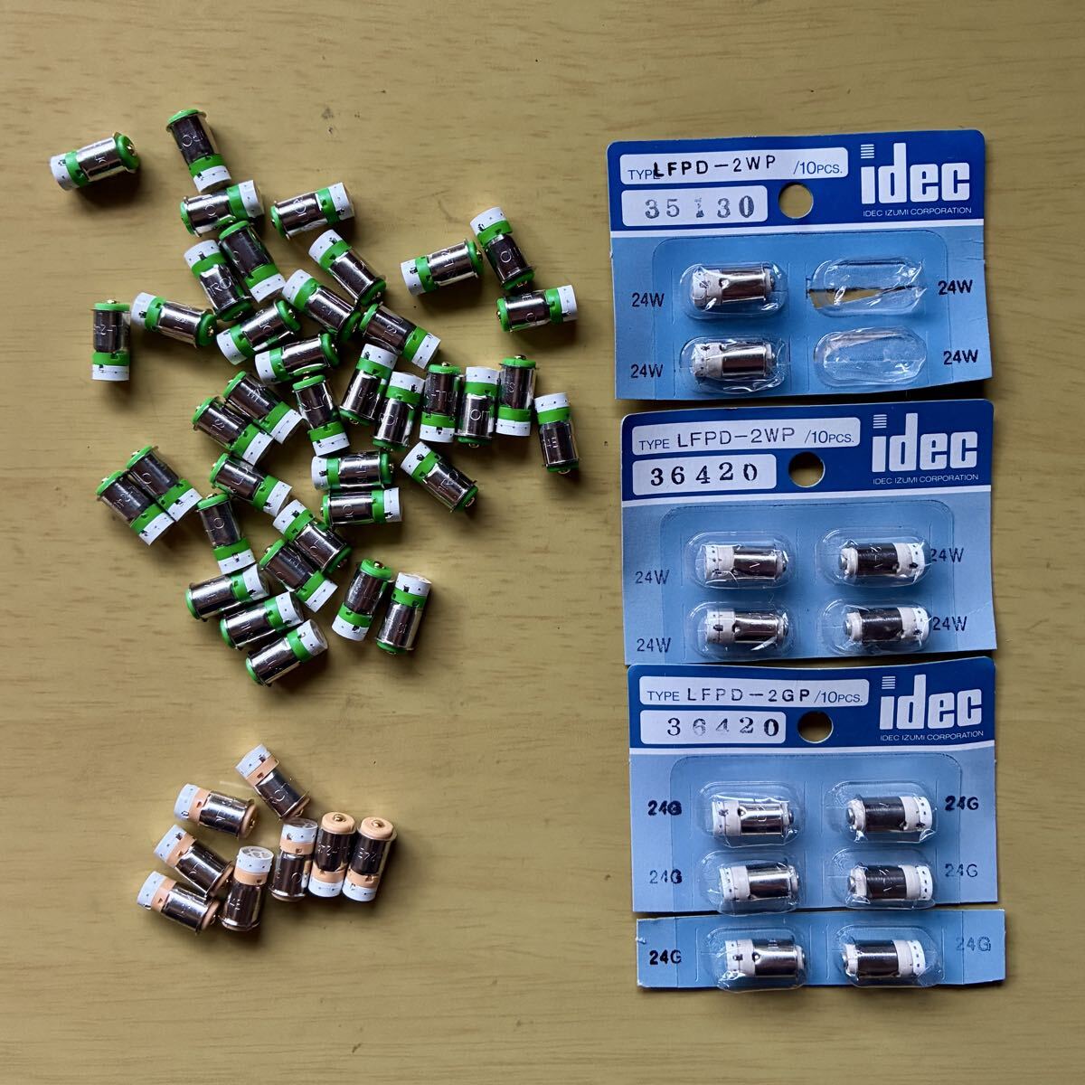 IDEC LFPD-2WP LFPD-2GP オムロンSLL-24W SLL-24G 表示灯用交換球 保守用LED球