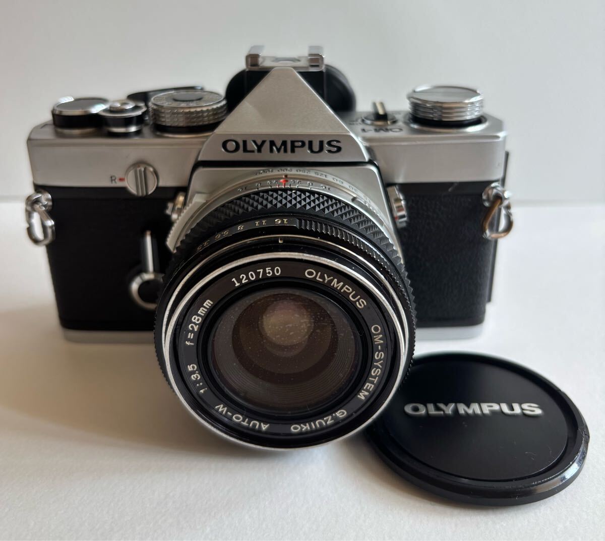 OLYMPUS OM-1 オリンパス レアフィルムカメラ レンズ付き OM-SYSTEM 1:3.5 f=28mm アンティーク　当時物 