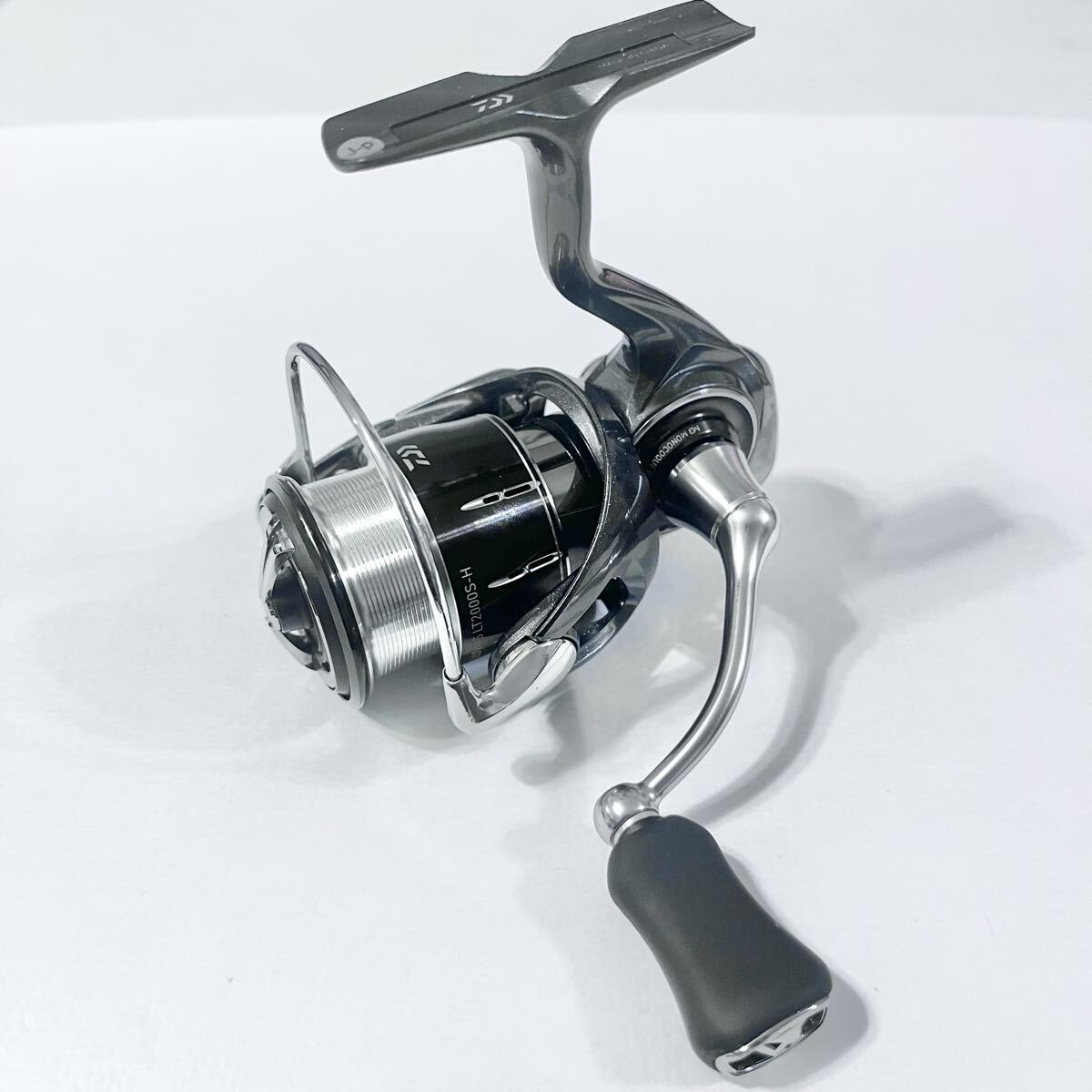 【良品】ダイワ 24ルビアス LT2000S-H