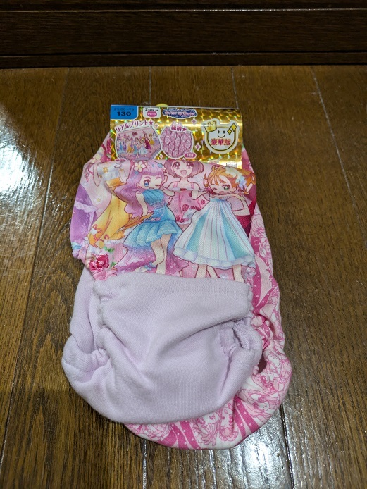 ［新品未使用品］プリキュアオールスターズ　リアルプリント　豪華版　ショーツ　パンツ　下着　 [送料無料]