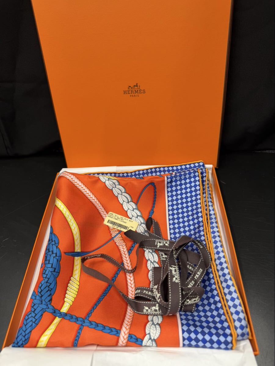HERMES エルメス カレ90 鞭とグリップ シルク 箱付 スカーフ 1A2478 未使用