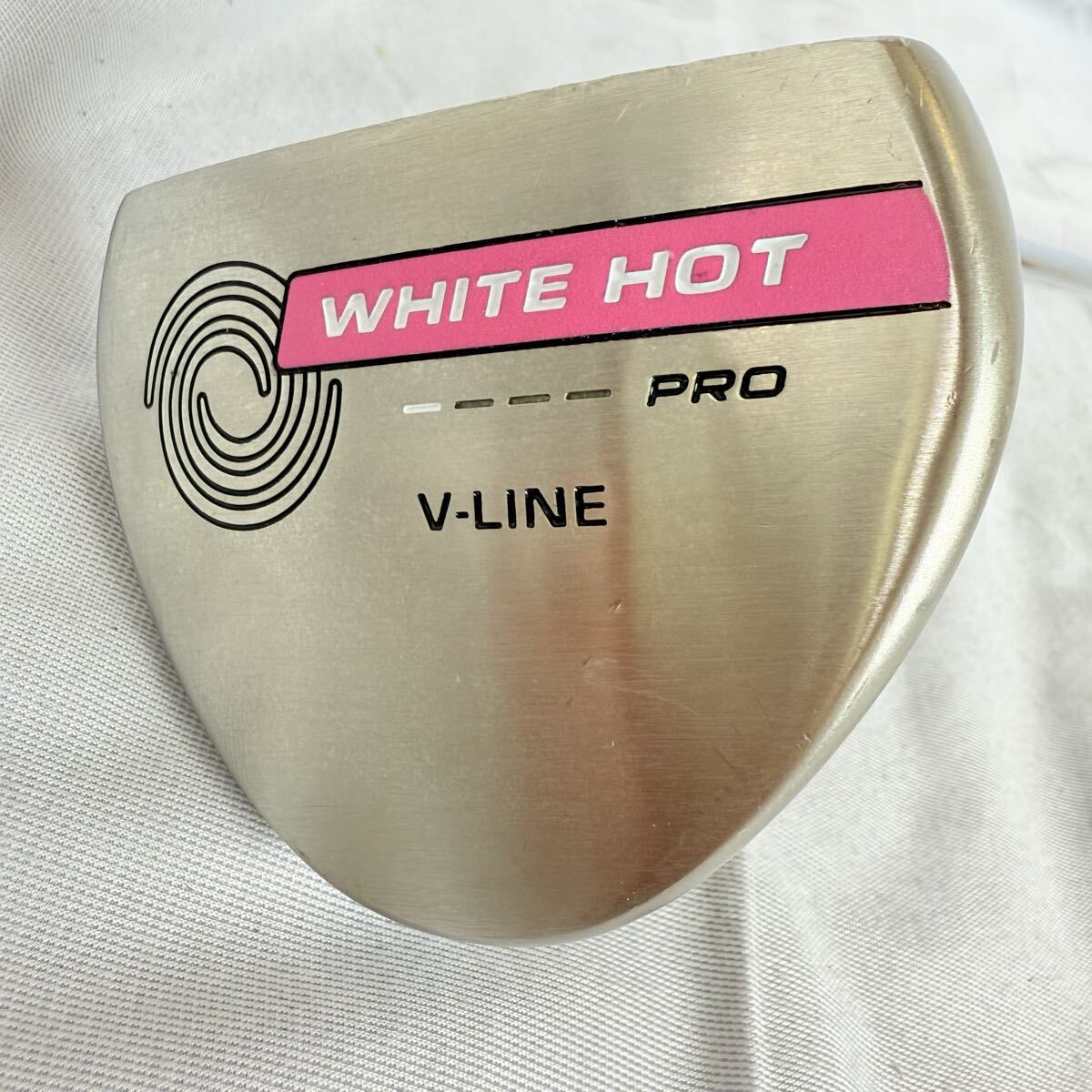 ODYSSEY WHITE HOT PRO V-LINE パター 32インチ　　オデッセイ ホワイトホット