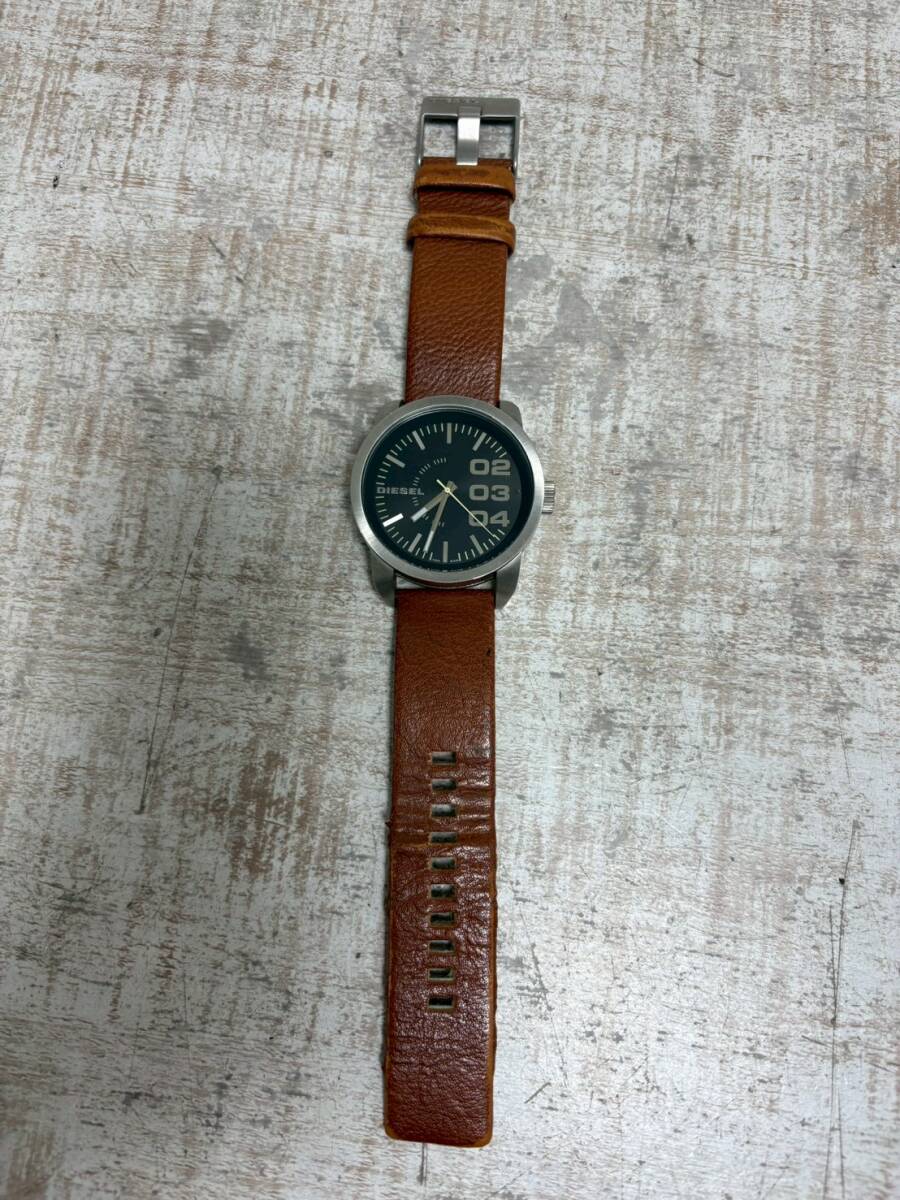 ★a-125 DIESEL ディーゼル DZ-1513 3針 ラウンド ステンレス 10BAR Quartz 腕時計 革ベルト ヴィンテージファッション コレクション