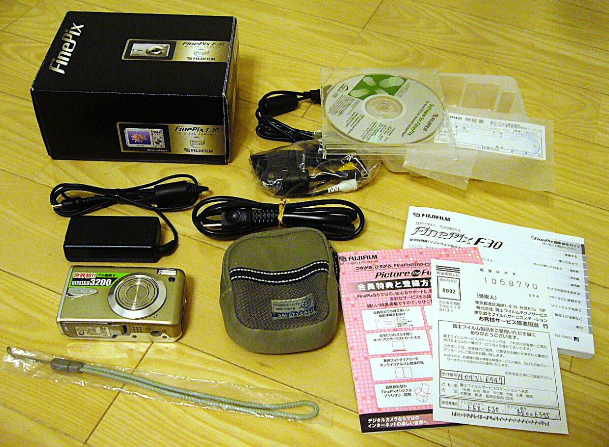 中古 美品 付属品 完備 FINEPIX F30 デジタル カメラ コンデジ シルバー xDピクチャーカード 512MB FUJIFILM 富士フィルム