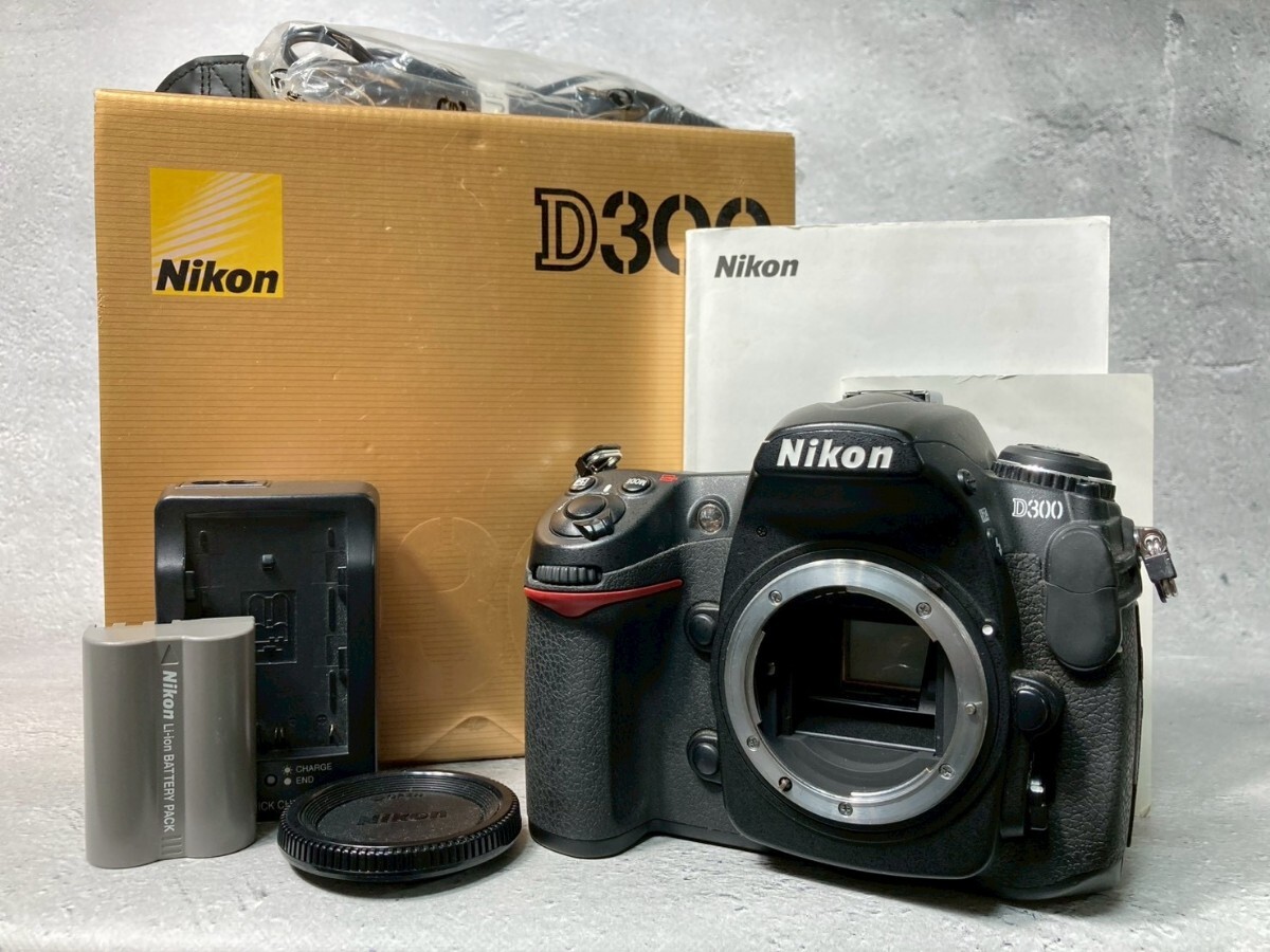 Nikon ニコン D300 ボディ デジタル一眼レフカメラ 元箱付属 #32