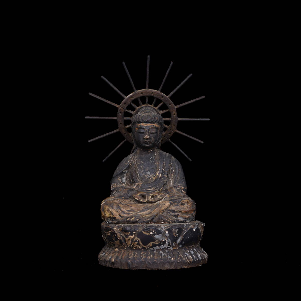 仏教美術 時代木造漆箔坐仏像 鉄製光背付き 蓮華台座 古民藝 置物【LEI260617-003】